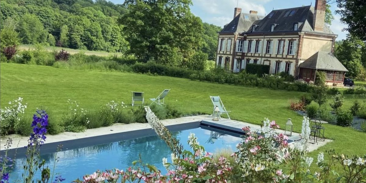 Piscine et fleur TOP